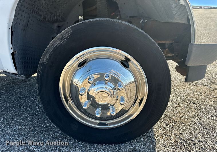 image for item EG2236 2004 Ford F450 Super Duty bucket truck