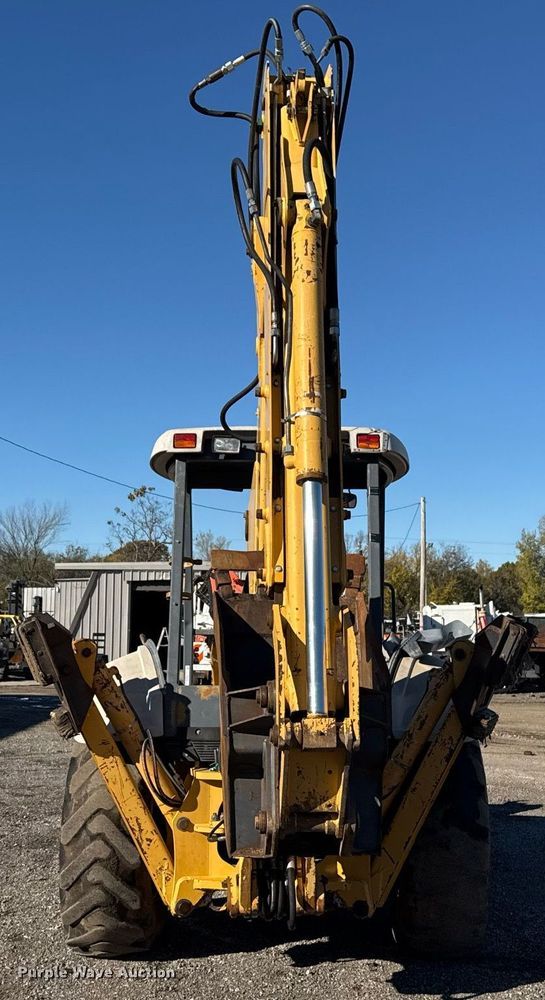 image for item EG2275 1999 New Holland 555E backhoe