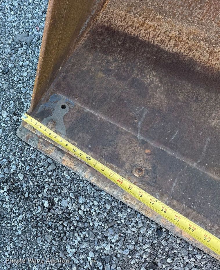 image for item EG2275 1999 New Holland 555E backhoe