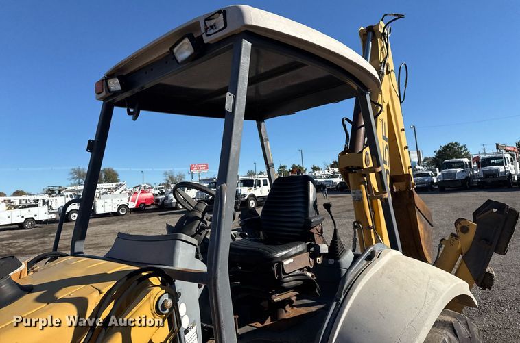 image for item EG2275 1999 New Holland 555E backhoe