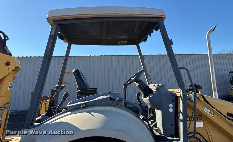 image for item EG2275 1999 New Holland 555E backhoe