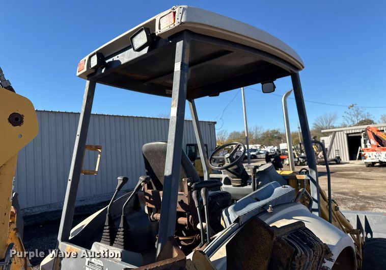 image for item EG2275 1999 New Holland 555E backhoe