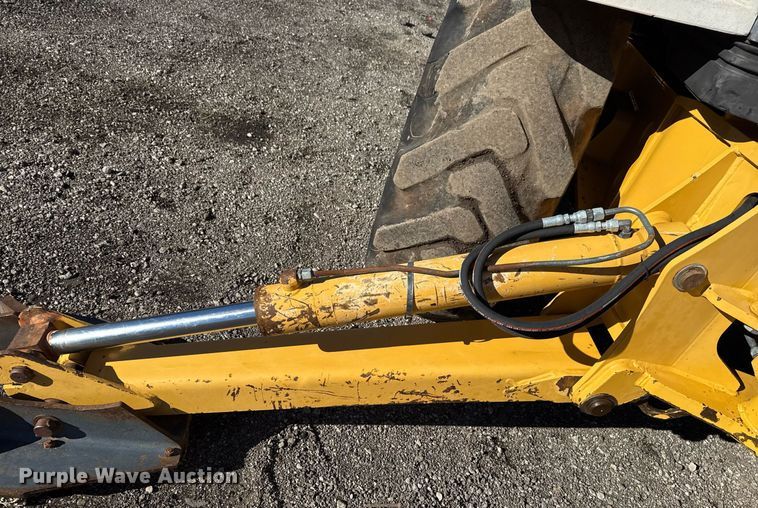 image for item EG2275 1999 New Holland 555E backhoe