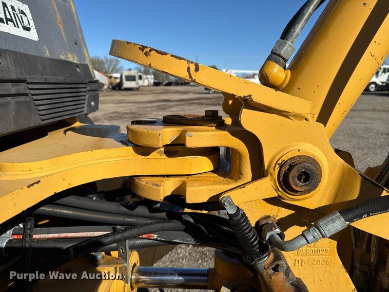 image for item EG2275 1999 New Holland 555E backhoe
