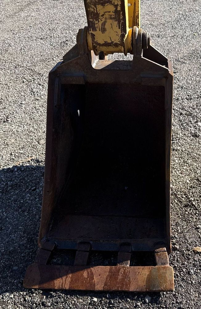 image for item EG2275 1999 New Holland 555E backhoe