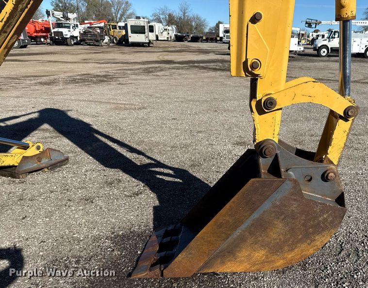 image for item EG2275 1999 New Holland 555E backhoe