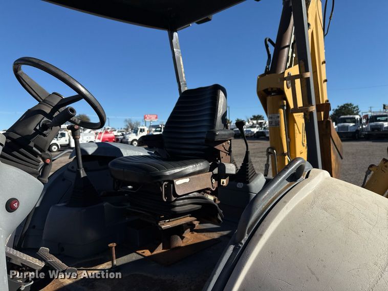 image for item EG2275 1999 New Holland 555E backhoe