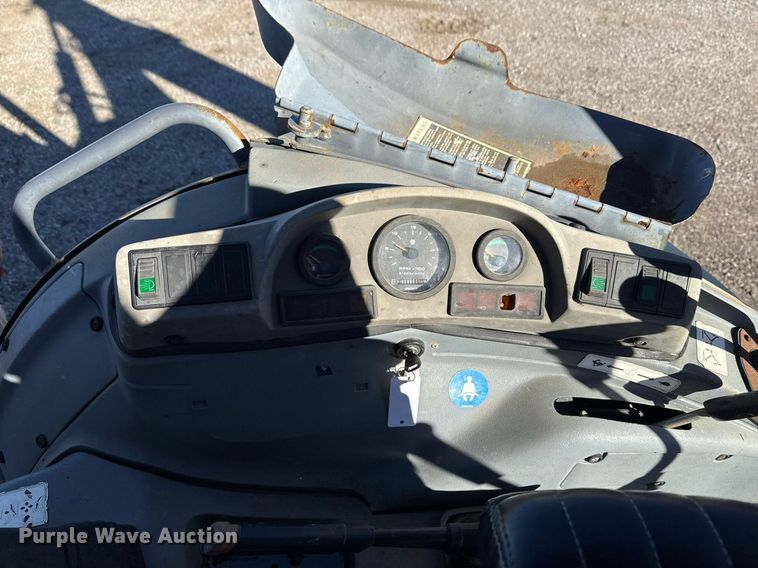 image for item EG2275 1999 New Holland 555E backhoe