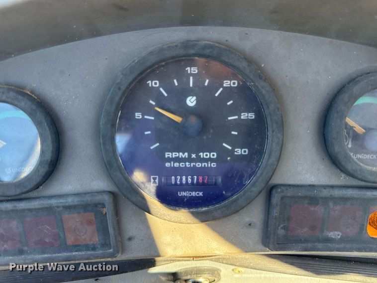 image for item EG2275 1999 New Holland 555E backhoe