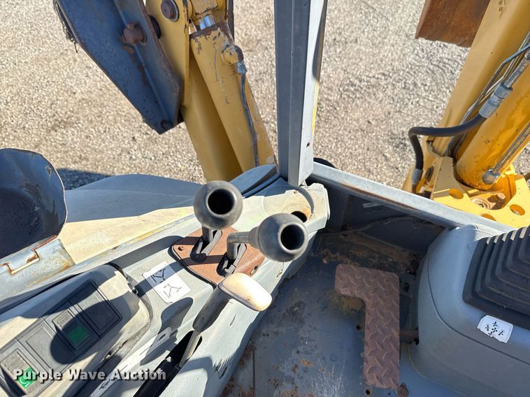 image for item EG2275 1999 New Holland 555E backhoe