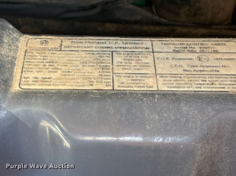 image for item EG2275 1999 New Holland 555E backhoe