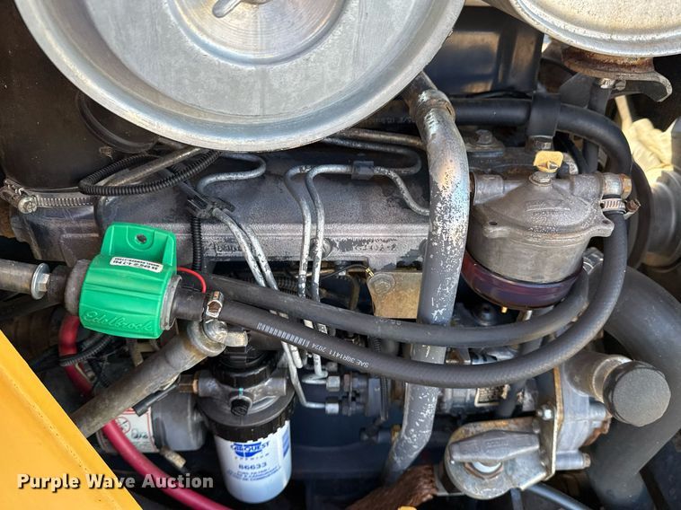 image for item EG2275 1999 New Holland 555E backhoe