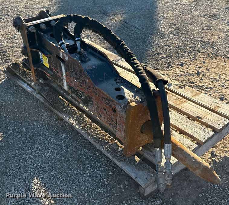 image for item EG2287 Caterpillar B6 breaker