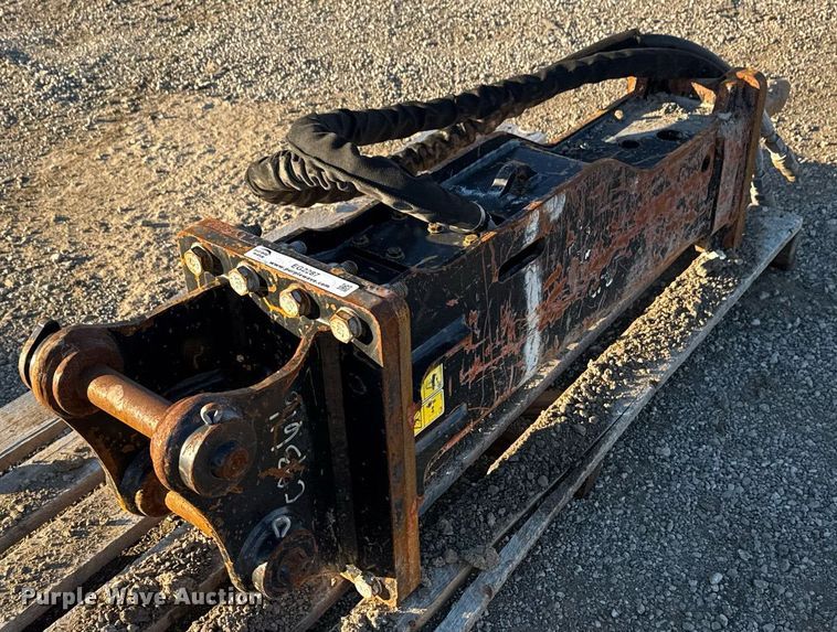 image for item EG2287 Caterpillar B6 breaker