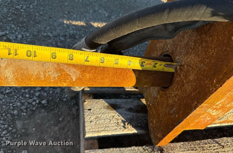 image for item EG2287 Caterpillar B6 breaker