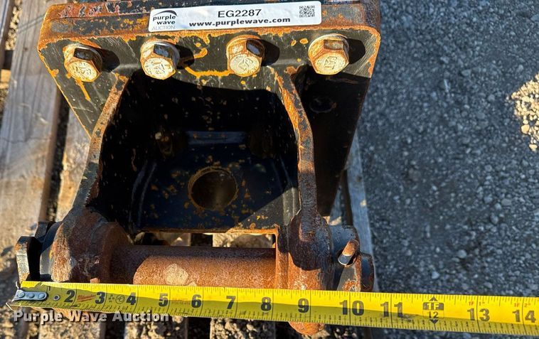 image for item EG2287 Caterpillar B6 breaker