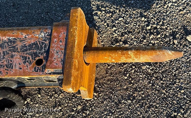 image for item EG2288 2018 Caterpillar B6 breaker