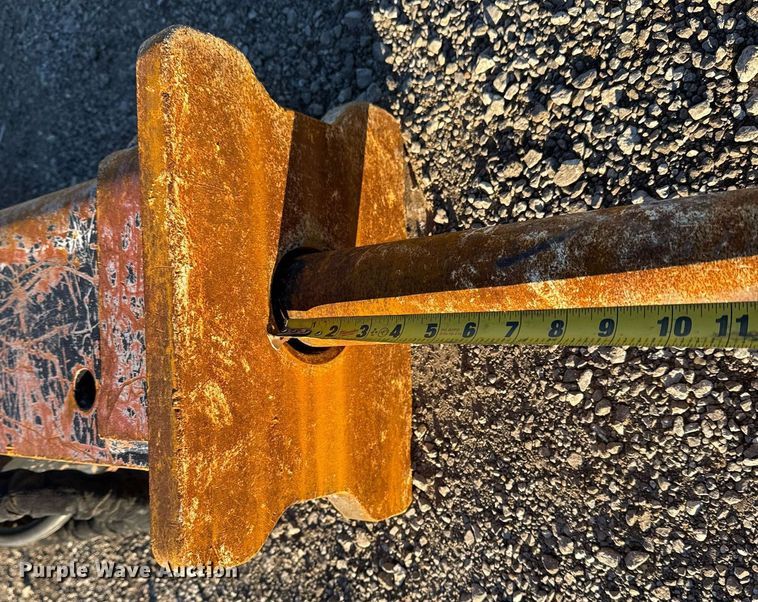 image for item EG2288 2018 Caterpillar B6 breaker