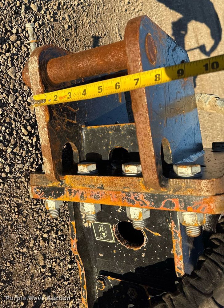 image for item EG2288 2018 Caterpillar B6 breaker