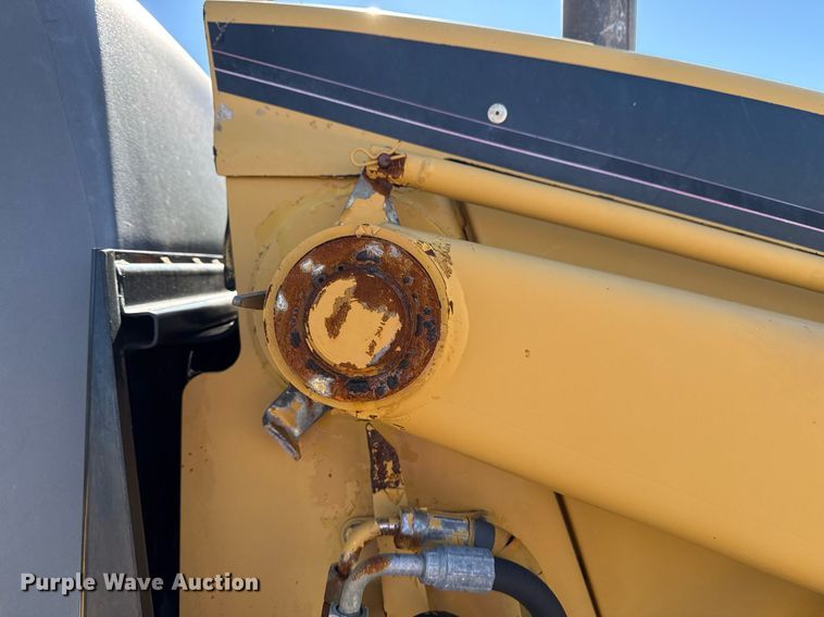 image for item EG2294 1997 Caterpillar 416C backhoe