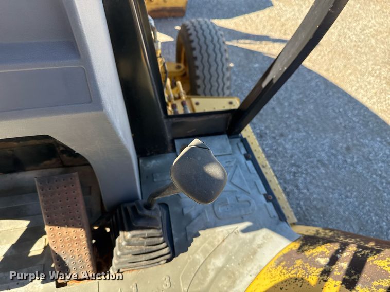 image for item EG2294 1997 Caterpillar 416C backhoe