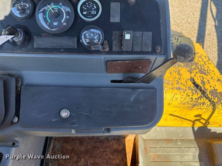 image for item EG2294 1997 Caterpillar 416C backhoe