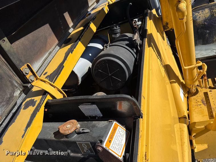 image for item EG2294 1997 Caterpillar 416C backhoe