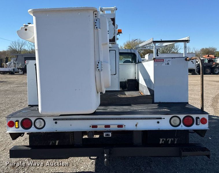 image for item EG2296 2009 Ford F450 Super Duty bucket truck
