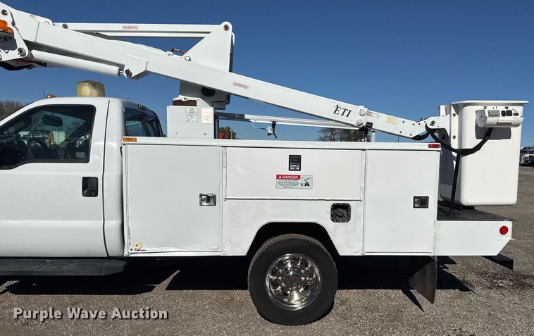image for item EG2296 2009 Ford F450 Super Duty bucket truck
