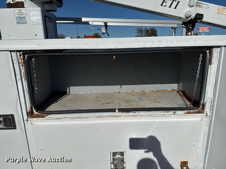 image for item EG2296 2009 Ford F450 Super Duty bucket truck