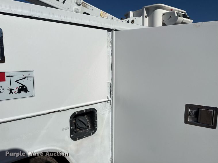 image for item EG2296 2009 Ford F450 Super Duty bucket truck