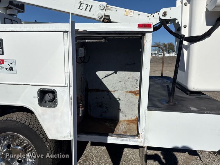 image for item EG2296 2009 Ford F450 Super Duty bucket truck