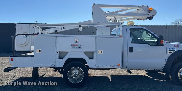 image for item EG2296 2009 Ford F450 Super Duty bucket truck