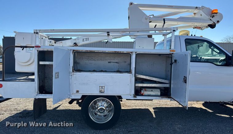 image for item EG2296 2009 Ford F450 Super Duty bucket truck