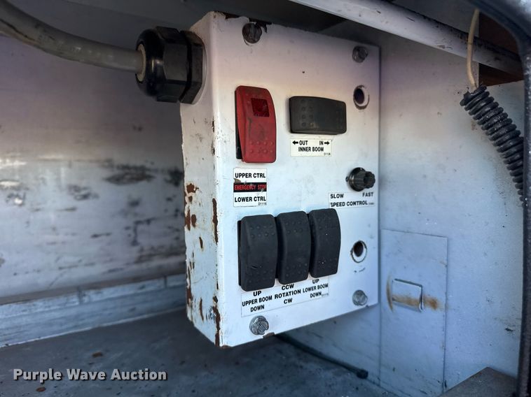 image for item EG2296 2009 Ford F450 Super Duty bucket truck