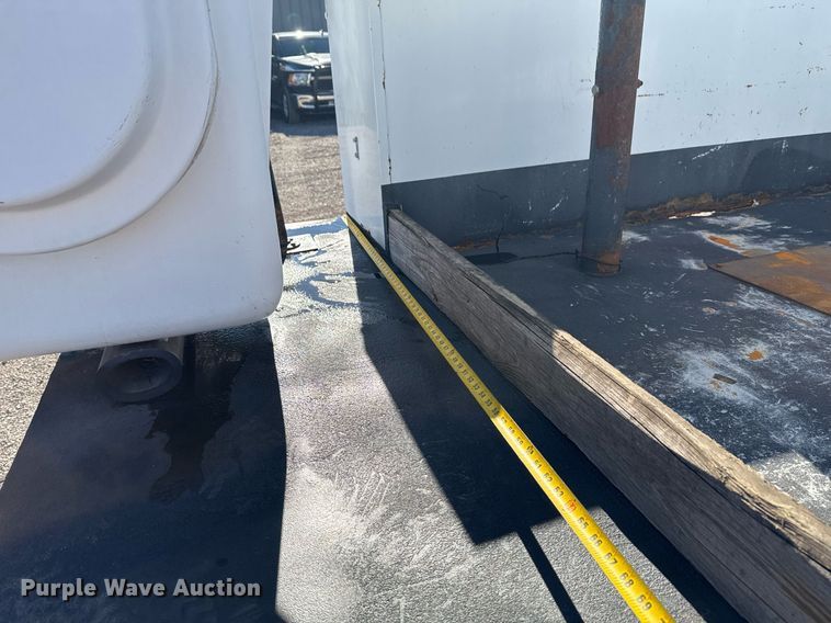 image for item EG2296 2009 Ford F450 Super Duty bucket truck