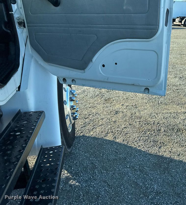 image for item EG2316 1997 Freightliner FL70 utility / service truck