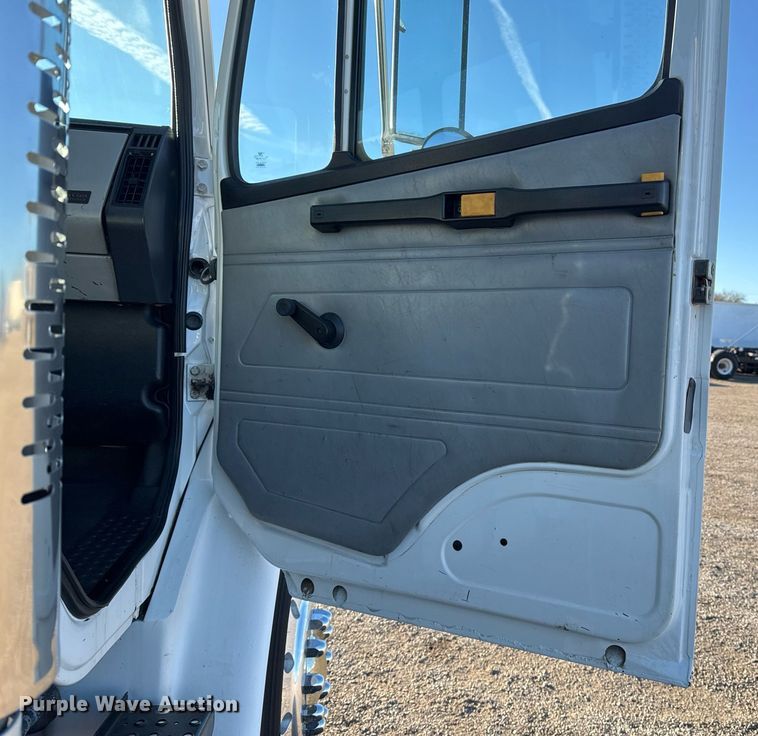 image for item EG2316 1997 Freightliner FL70 utility / service truck