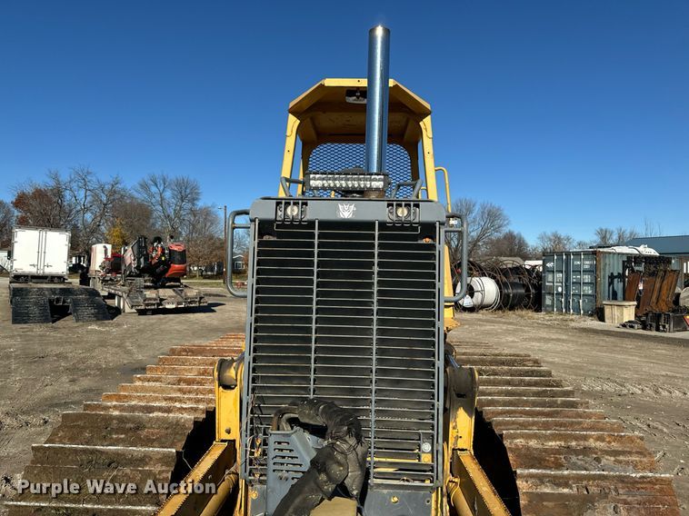 image for item EG6955 2005 John Deere 700H LGP dozer