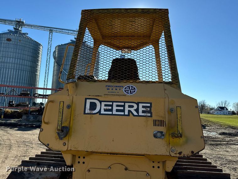 image for item EG6955 2005 John Deere 700H LGP dozer