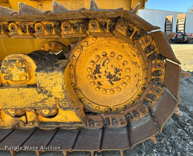 image for item EG6955 2005 John Deere 700H LGP dozer