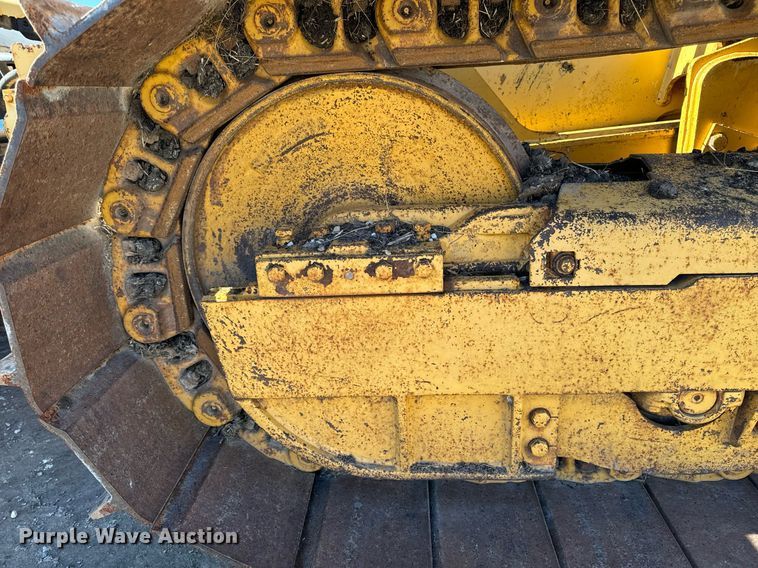 image for item EG6955 2005 John Deere 700H LGP dozer