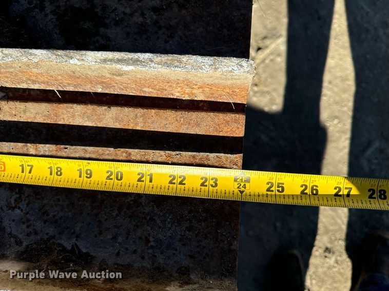 image for item EG6955 2005 John Deere 700H LGP dozer