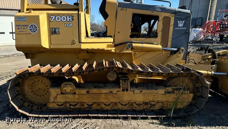 image for item EG6955 2005 John Deere 700H LGP dozer