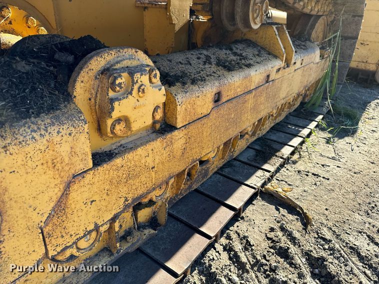 image for item EG6955 2005 John Deere 700H LGP dozer