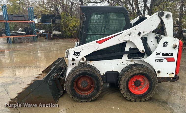 image for item EG6993 2019 Bobcat S650 skid steer loader