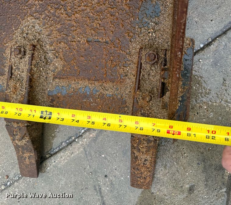 image for item EG6993 2019 Bobcat S650 skid steer loader