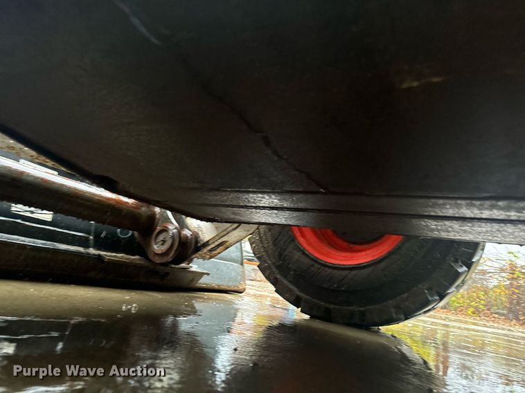 image for item EG6993 2019 Bobcat S650 skid steer loader