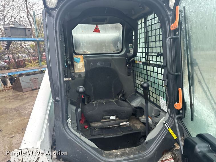 image for item EG6993 2019 Bobcat S650 skid steer loader