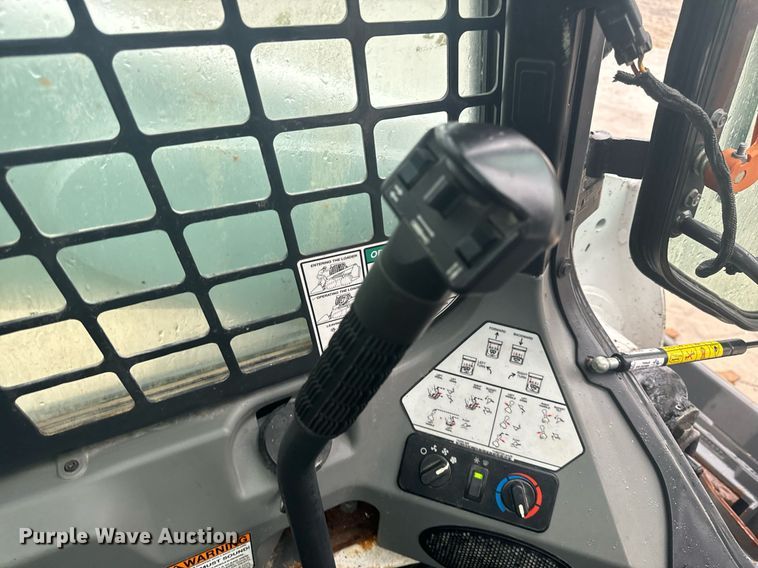 image for item EG6993 2019 Bobcat S650 skid steer loader